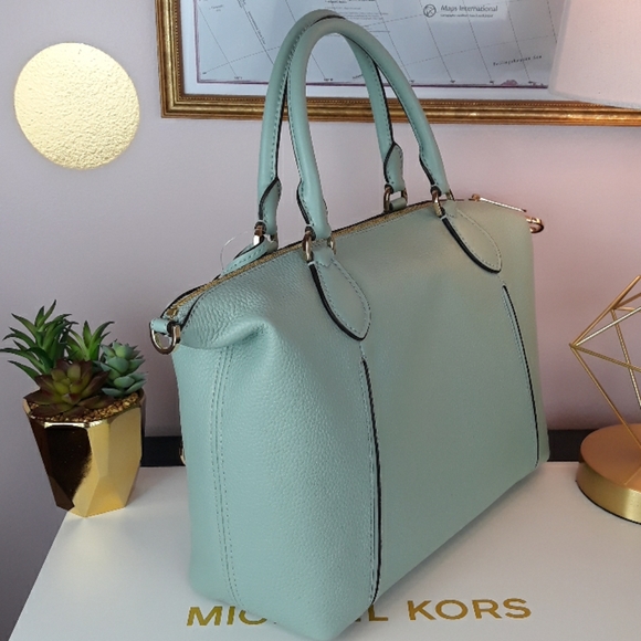 💕NEW STYLE & COLOR  Michael Kors Pebble Leather - Picture 2 of 8